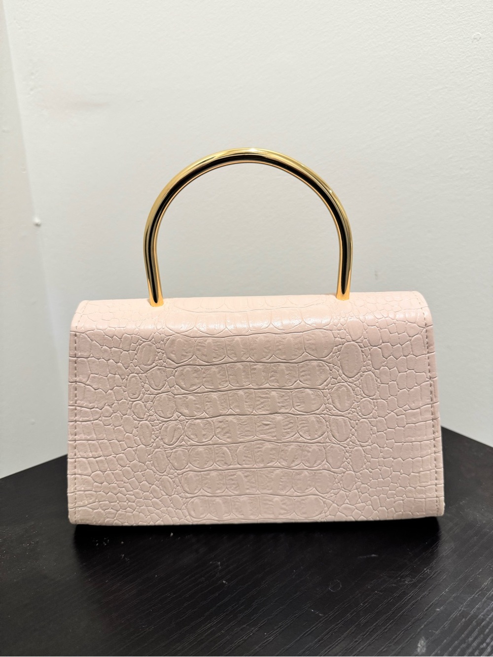 Elegant Blush Croc-Embossed Top-Handle Bag with Gold Handle - Picture 4 of 6